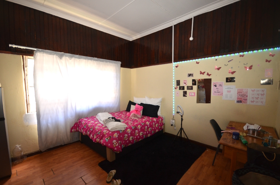 9 Bedroom Property for Sale in Quigney Eastern Cape